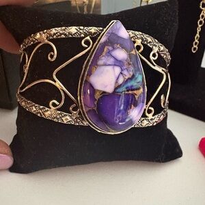 Elegant Purple and Gold Bracelet
